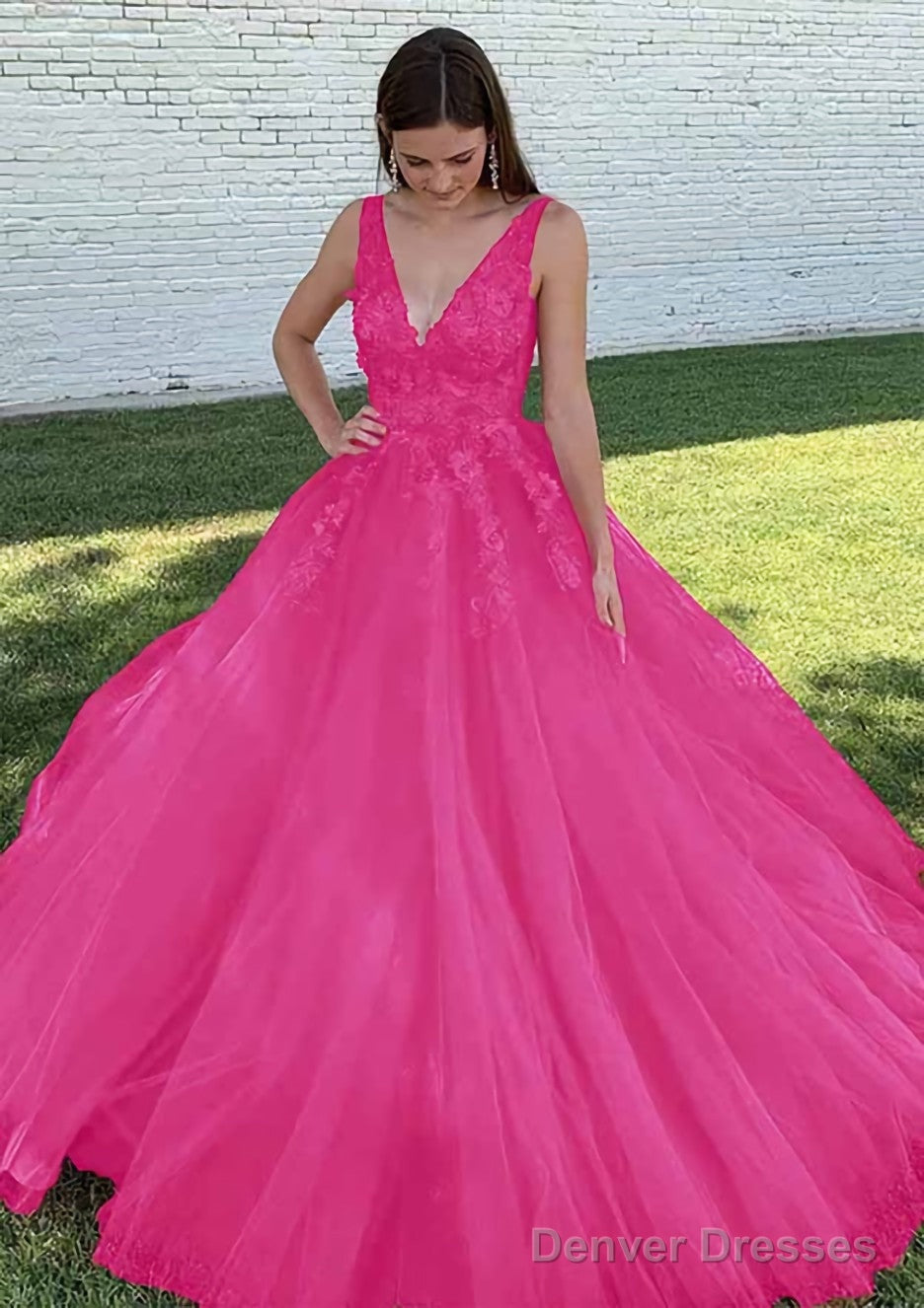 Ball Gown V Neck Court Train Lace Tulle Prom Dresses With Appliqued Beading