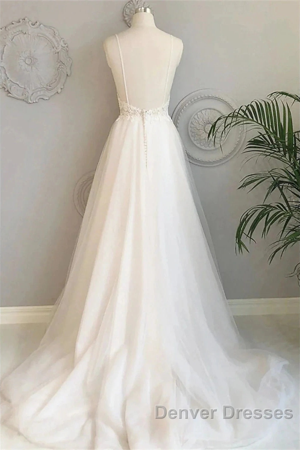 Beach Wedding Dress Court Train A-Line Spaghetti Strap Sweetheart Lace With Buttons Appliques Secondary image