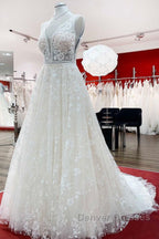 Beautiful Long A-Line Lace Appliques Tulle Open Back Wedding Dress