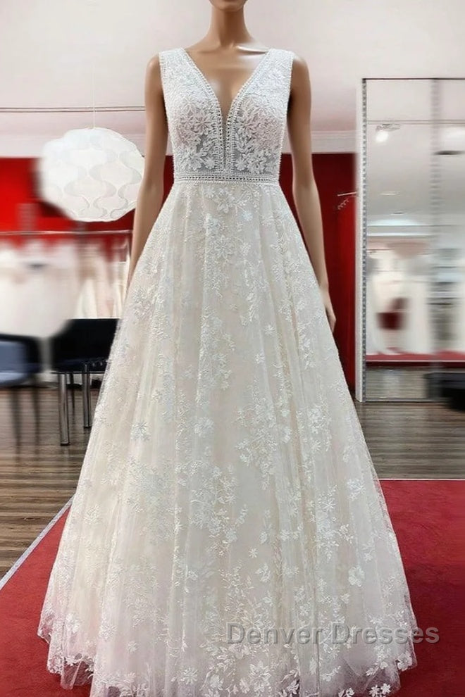 Beautiful Long A-Line Lace Appliques Tulle Open Back Wedding Dress Main image