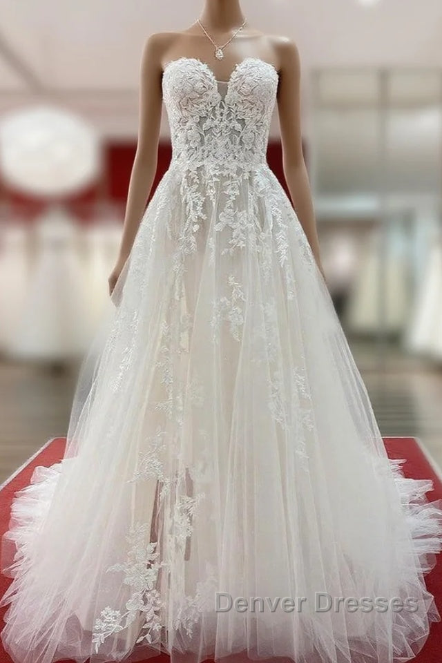 Beautiful Long A-line Strapless Tulle Ivory Wedding Dress with Appliques Lace Main image