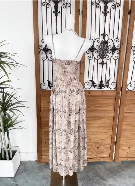 Beautiful Milk Tea Color Spaghetti Strap V-Neck Printed Satin Long Prom Dress Evening Dress Secondary image