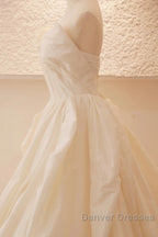 Beige Wedding Dress Strapless Sleeveless A-Line Full Bridal Dress Sophisticated Wedding Gown With Train