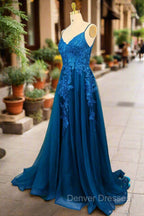 Blue A-line V Neck Prom Dress Spaghetti Straps Sweep Train Tulle Evening Dress With Appliqued
