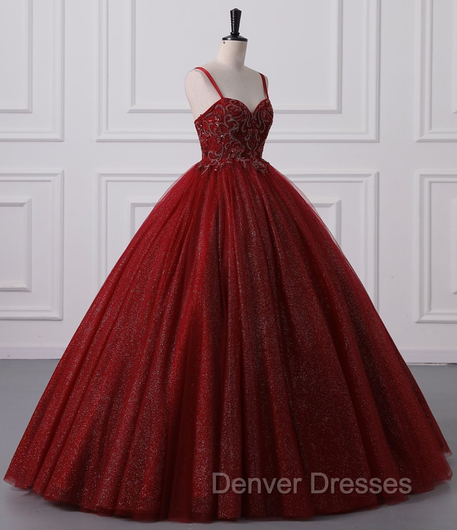 Burgundy Bling Tulle Ball gowns Long Prom Dress with Embroidered Sequins
