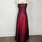 Burgundy Spaghetti Straps Exquisite Beaded Long Tulle Ball Gown Evening Dress Prom Dress