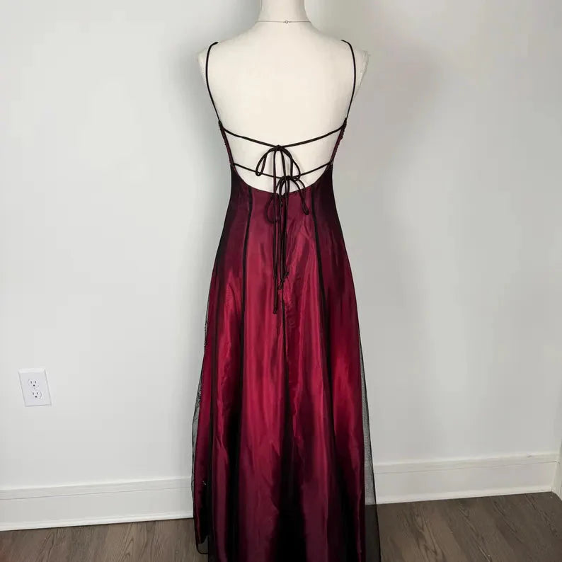 Burgundy Spaghetti Straps Exquisite Beaded Long Tulle Ball Gown Evening Dress Prom Dress