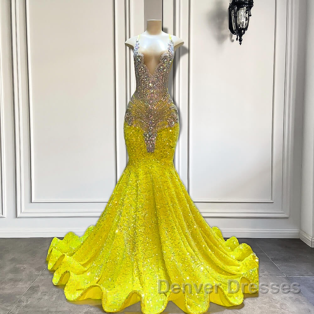 Yellow V-Neck Sleeveless Mermaid Prom Dress Featuring Beadings and Sequins Secondary image