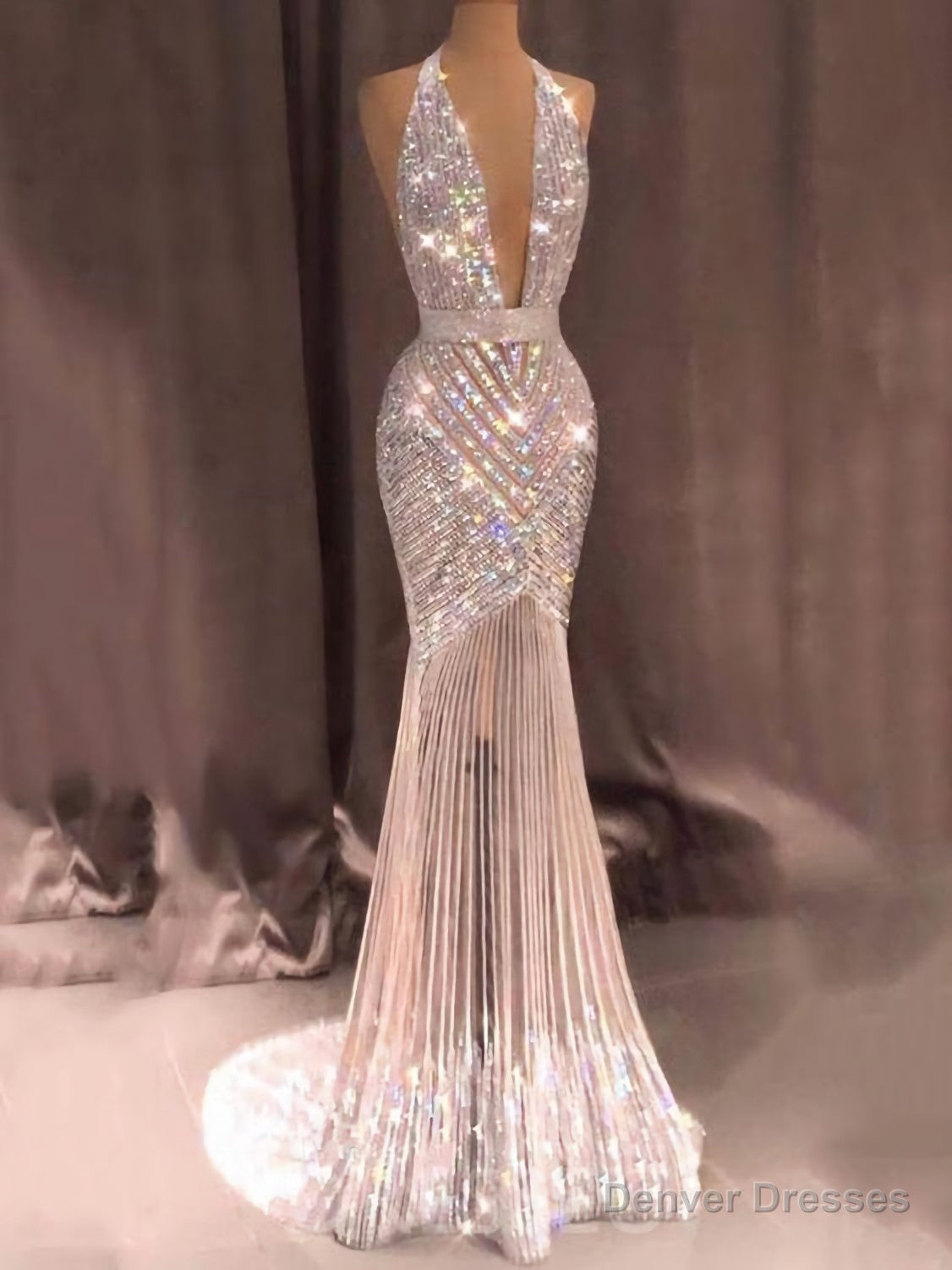 Stunning Tulle Halter Neckline Floor Length Mermaid Evening Prom Dresses Main image