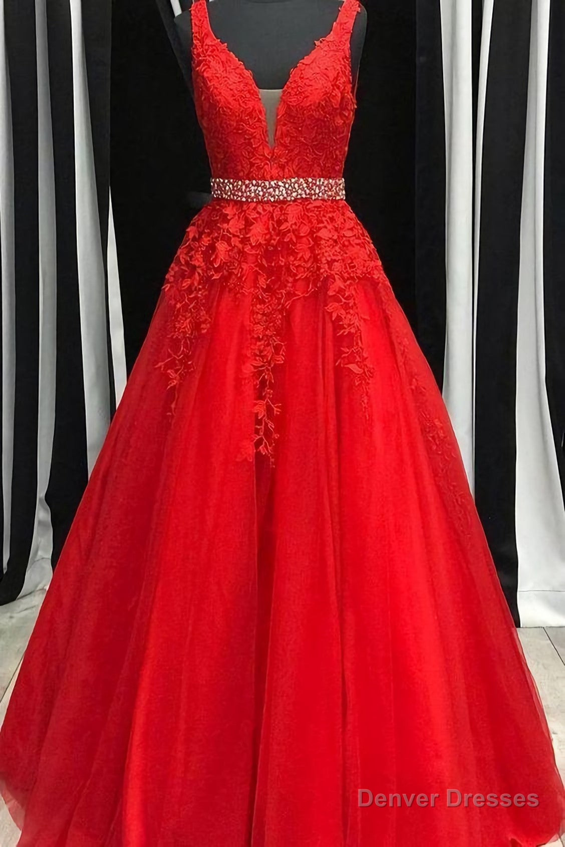 Red Lace Prom Dresses, Applique Party Dresses, A Line Evening Prom Dress Main image
