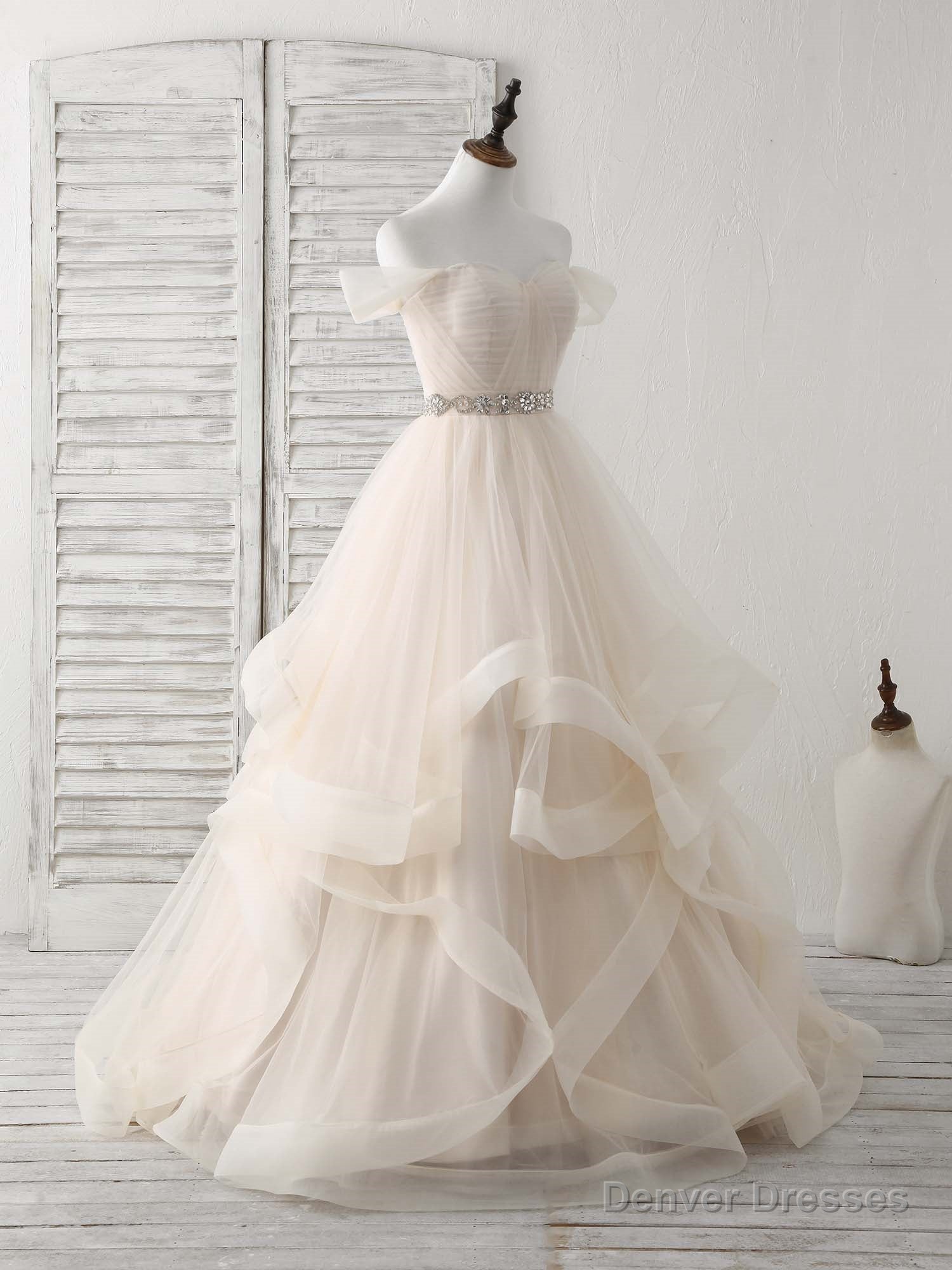 Champagne Sweetheart Off Shoulder Tulle Long Prom Dresses Main image