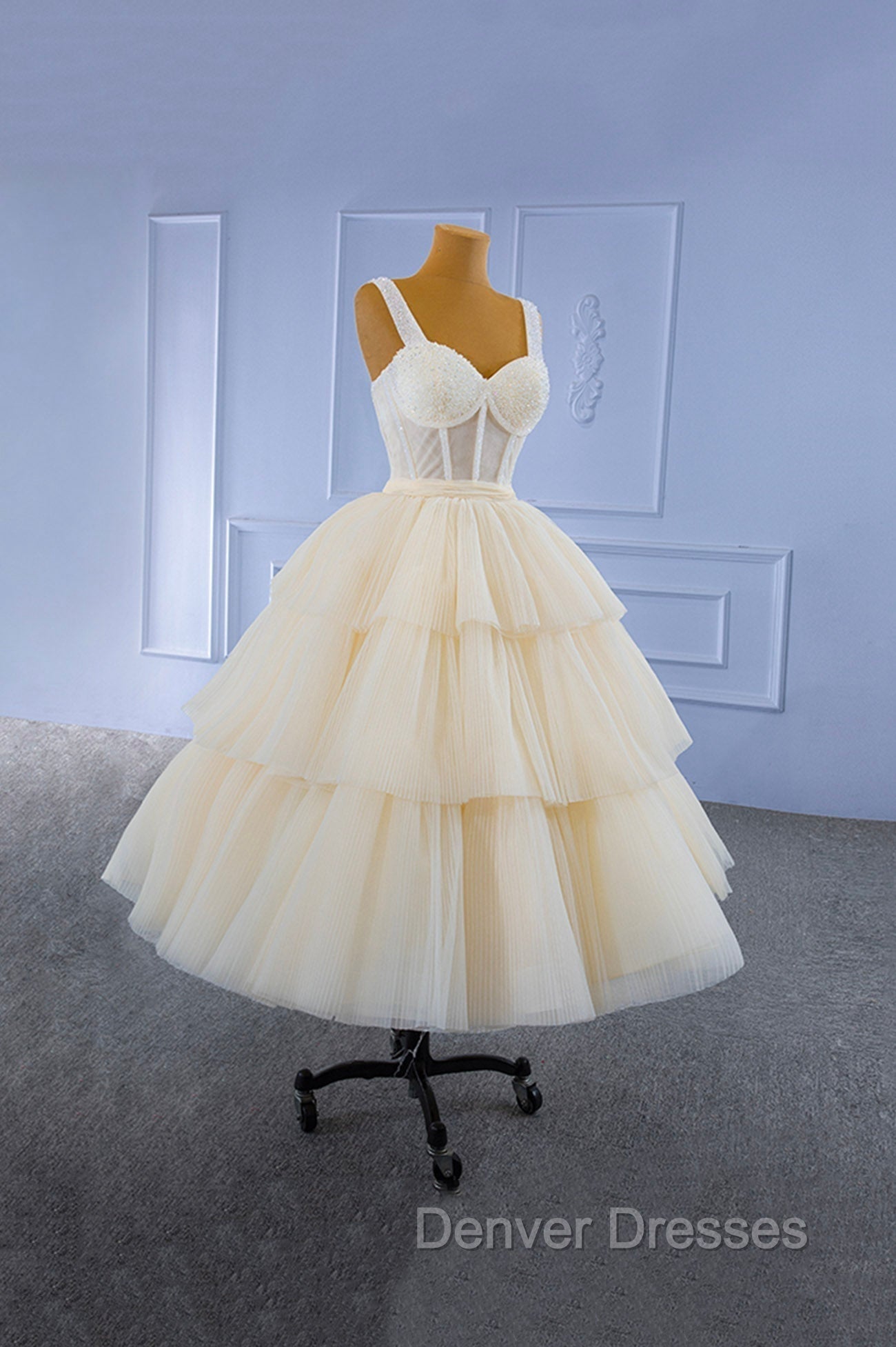 Champagne Tulle Short Prom Dress with Beaded, A-Line Tea Length Party Dress