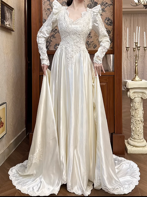 Chic A-Line Long Wedding Dress Satin V-Neck White Bridal Gowns Lace Long Sleeves Bridal Dress Main image
