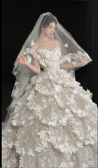 Chic A-Line Long Wedding Dress Tulle Strapless White Bridal Gowns Appliques Sleeveless Bridal Dress