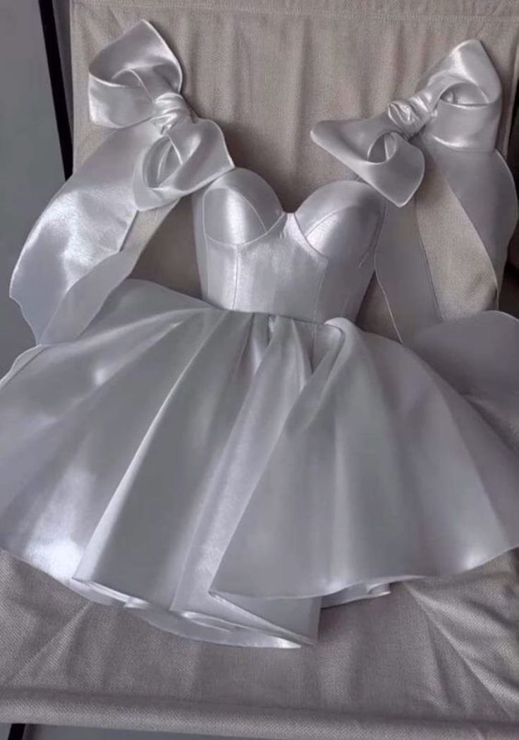 Chic A Line Satin Straps Short White Homecoming Dress 20Th Birthday Outfits