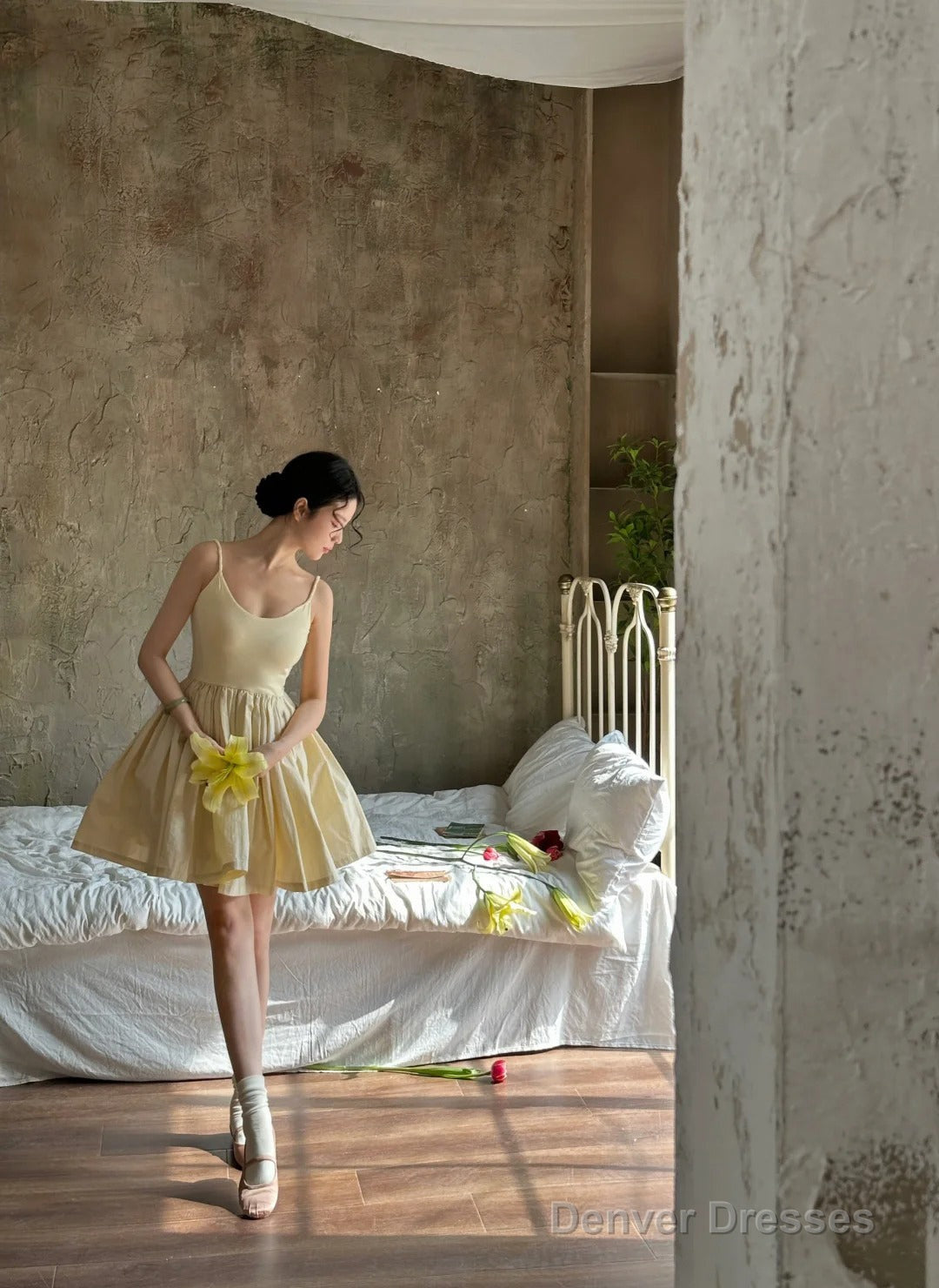 Chic Ball Gown Spaghetti Straps Champagne Homecoming Dresses Birthday Dress Birthday Outfits Secondary image