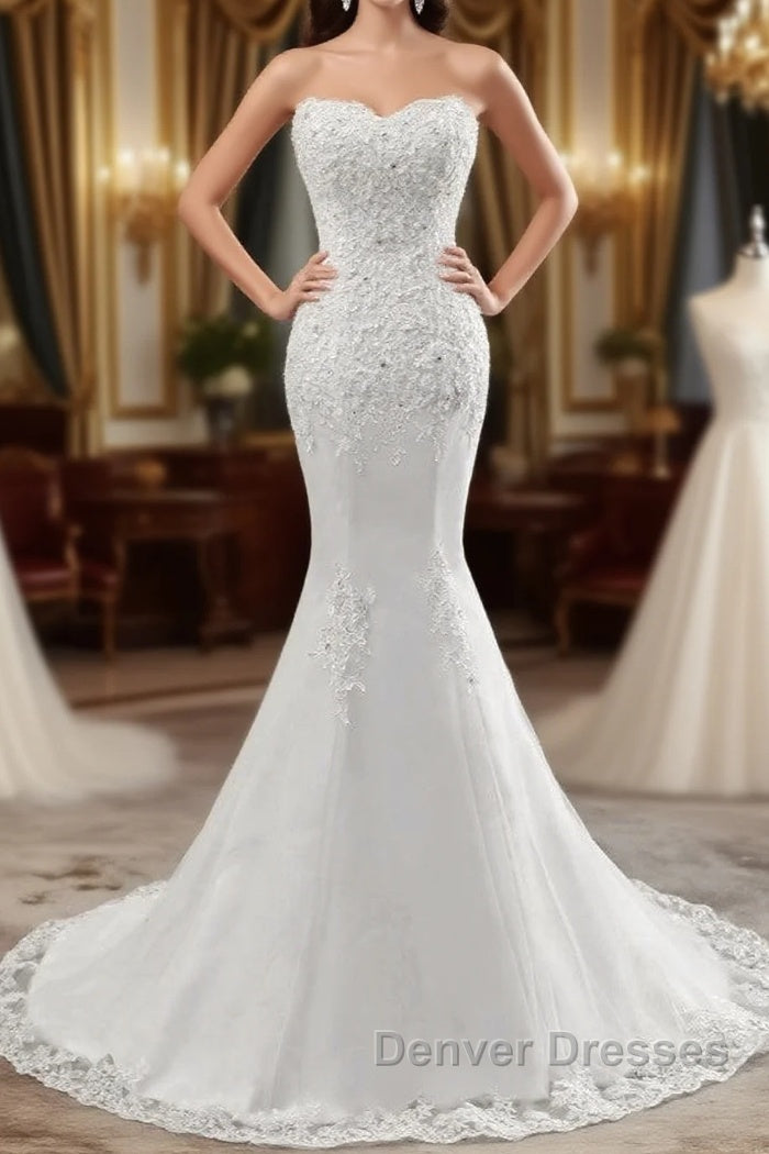 Chic Long Mermaid Strapless Lace Appliques Wedding Dress Main image
