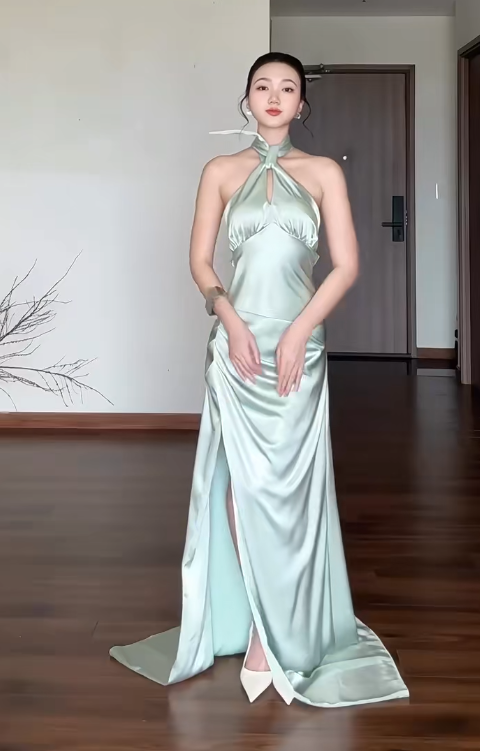 Chic Sheath Green Wedding Guest Dress Satin Halter Long Evening Dress