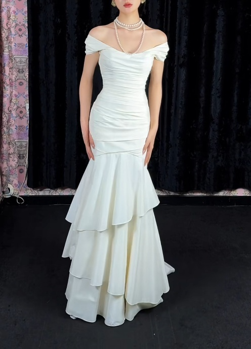 Chic Mermaid White Bridal Shower Dress Chiffon Off-Shoulder Long Evening Dress Secondary image