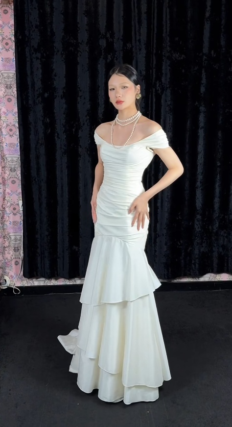 Chic Mermaid White Bridal Shower Dress Chiffon Off-Shoulder Long Evening Dress