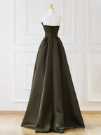 Chic V-Neckline