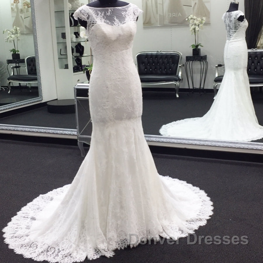 Classic Cap Sleeves White Illusion neck Lace Mermaid Wedding Dress with Court Train Secondary image