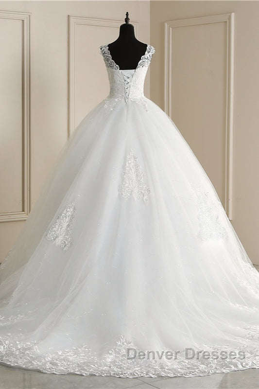 Classic White V neck Sleeveless Ball Gown Lace Wedding Dress Secondary image