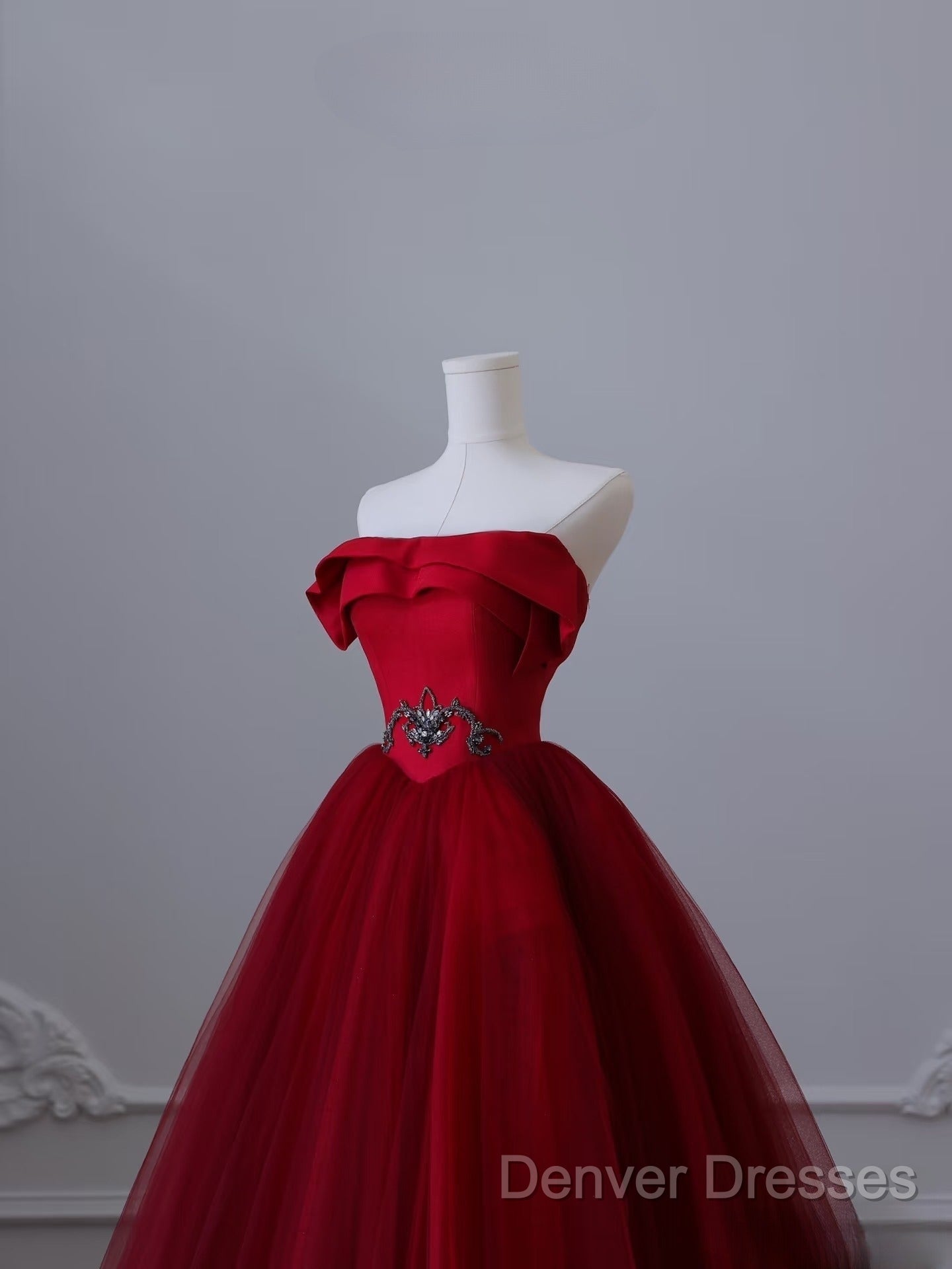 Classy Balll Gown Strapless Red Tulle Long Evening Dress Prom Dress