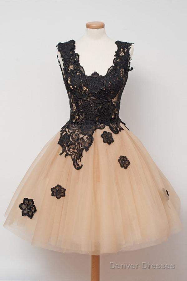 Cute Square Knee-Length Homecoming Dress With Black Lace Appliques Main image