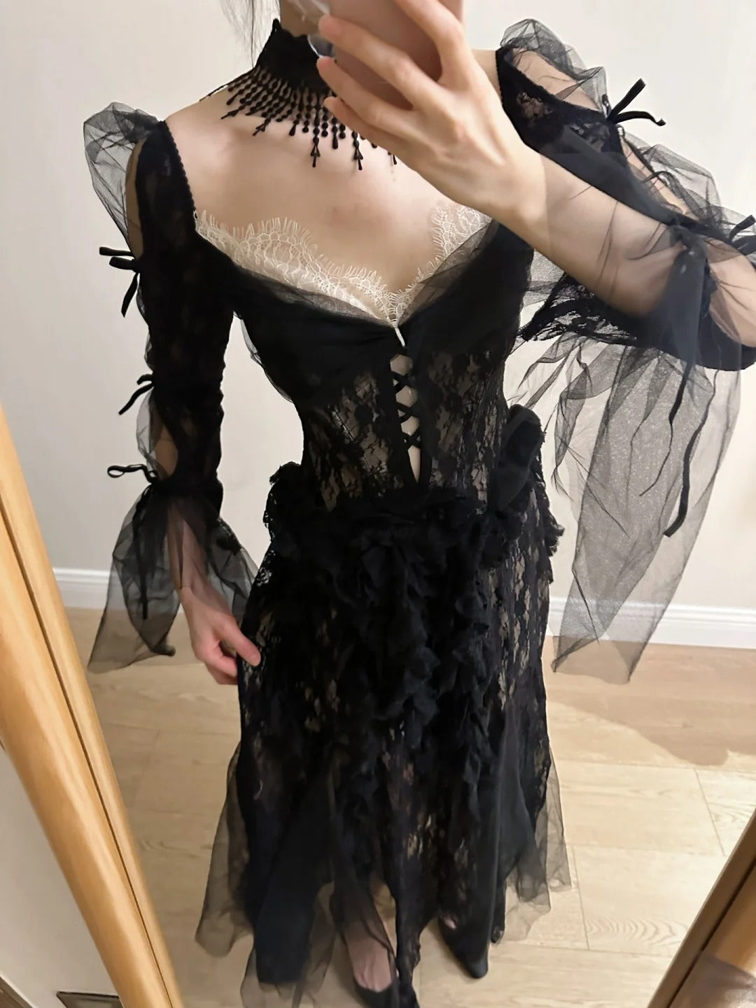 Dark Vintage Black Long Sleeve High-Slit Lace Tulle Prom Dress Evening Dress