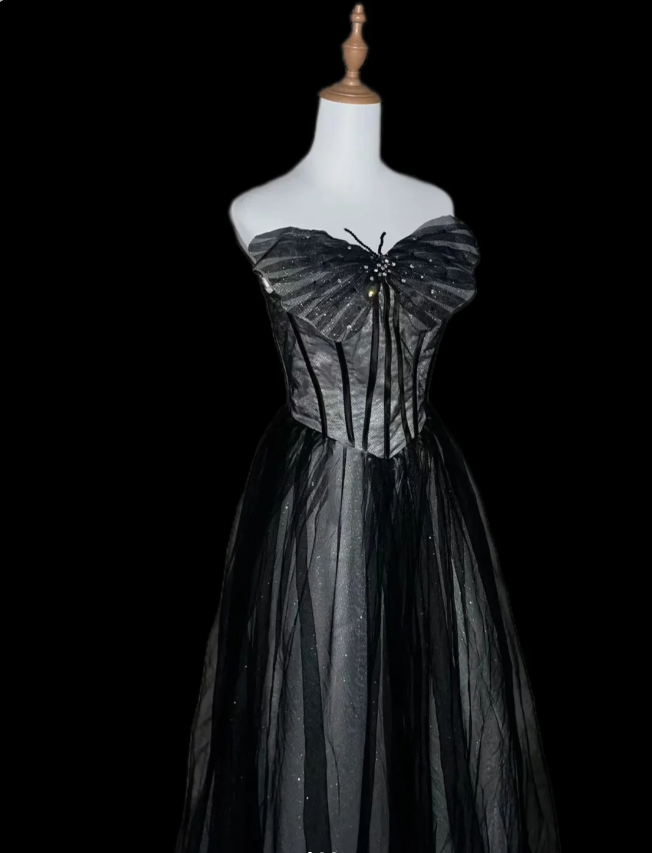 Dreamy Black A-Line Strapless Butterfly Tulle Long Ball Gown/Evening Dress Main image