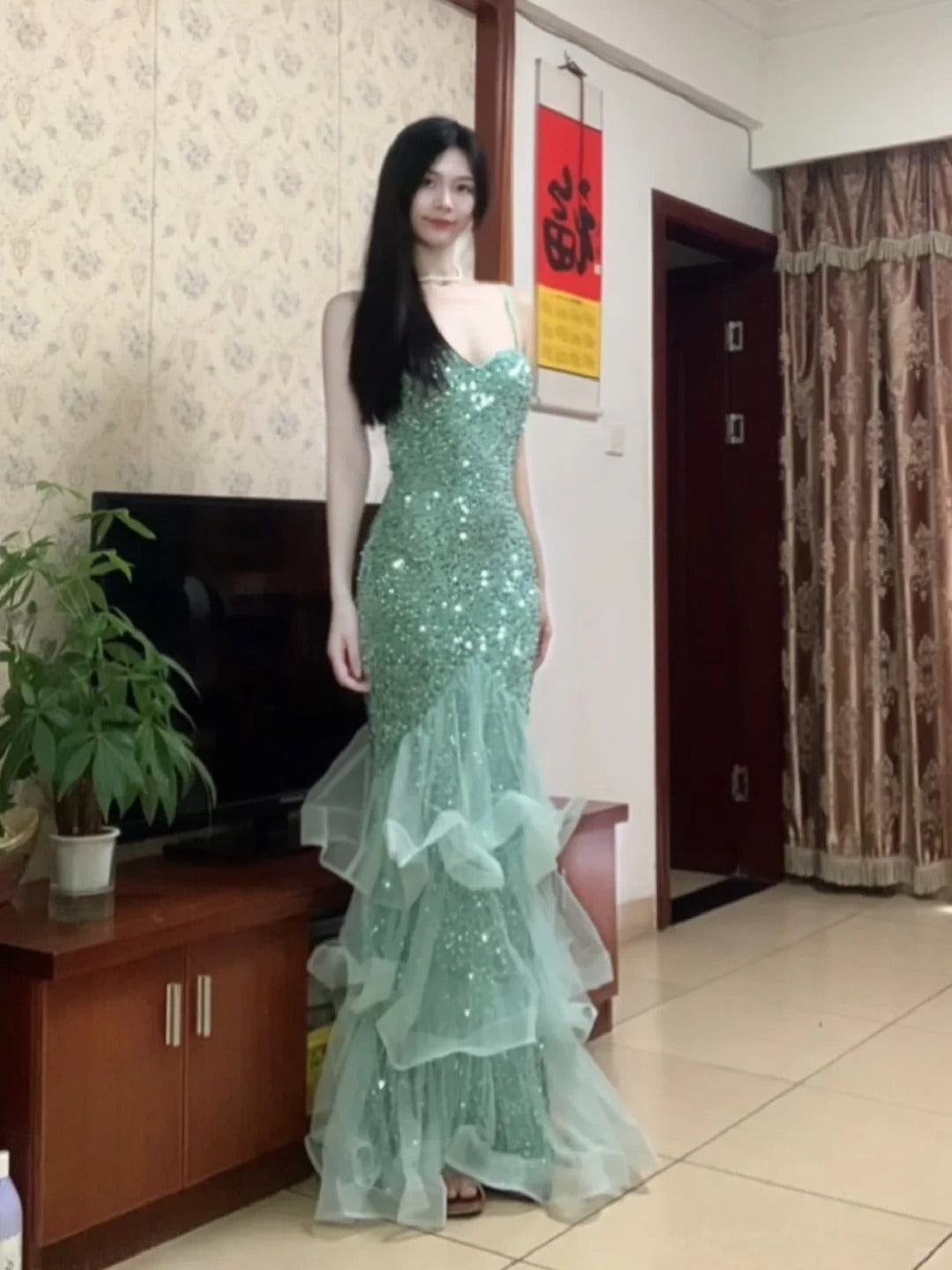 Dreamy Princess Mint Green Mermaid Spaghetti Strap Backless Sequined Long Prom Dress Evening Dress Secondary image