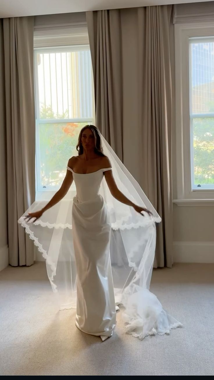 Dreamy Wedding Dress Sheath Off The Shoulder White Satin Summer Long Wedding Dresses Bridal Gowns Main image