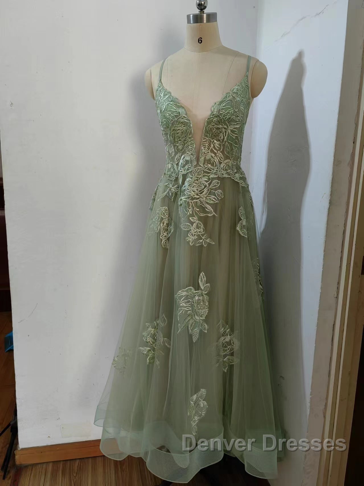 Dusty Sage Prom Dress Plunging V Neck Appliques Lace-Up A-line Long Evening Gown Secondary image