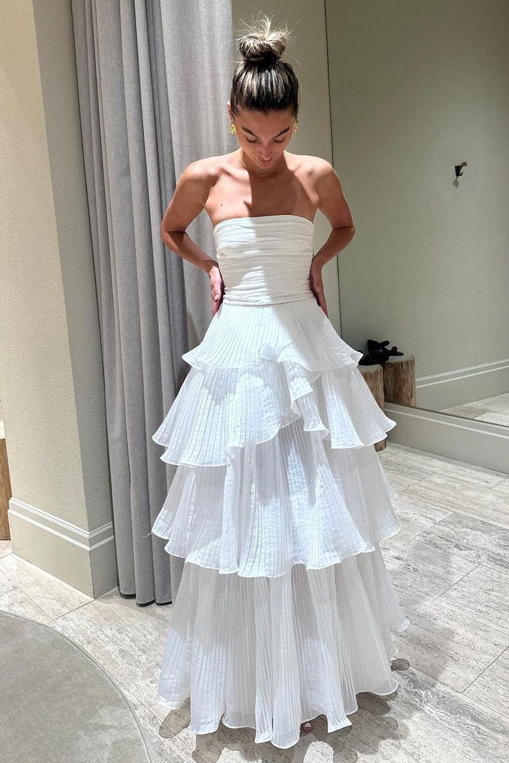 Elegant A Line Long White Tiered Prom Dress 21Th Birthday Outfits