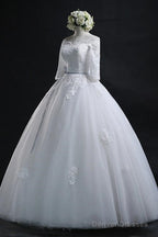 Elegant Ball Gown Bateau Long Tulle Wedding Dress With Lace