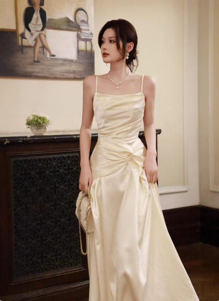 Elegant Beige Spaghetti Strap Square Neck Knot-Embellished Satin Long Prom Dress Evening Dress Bridesmaid Dress