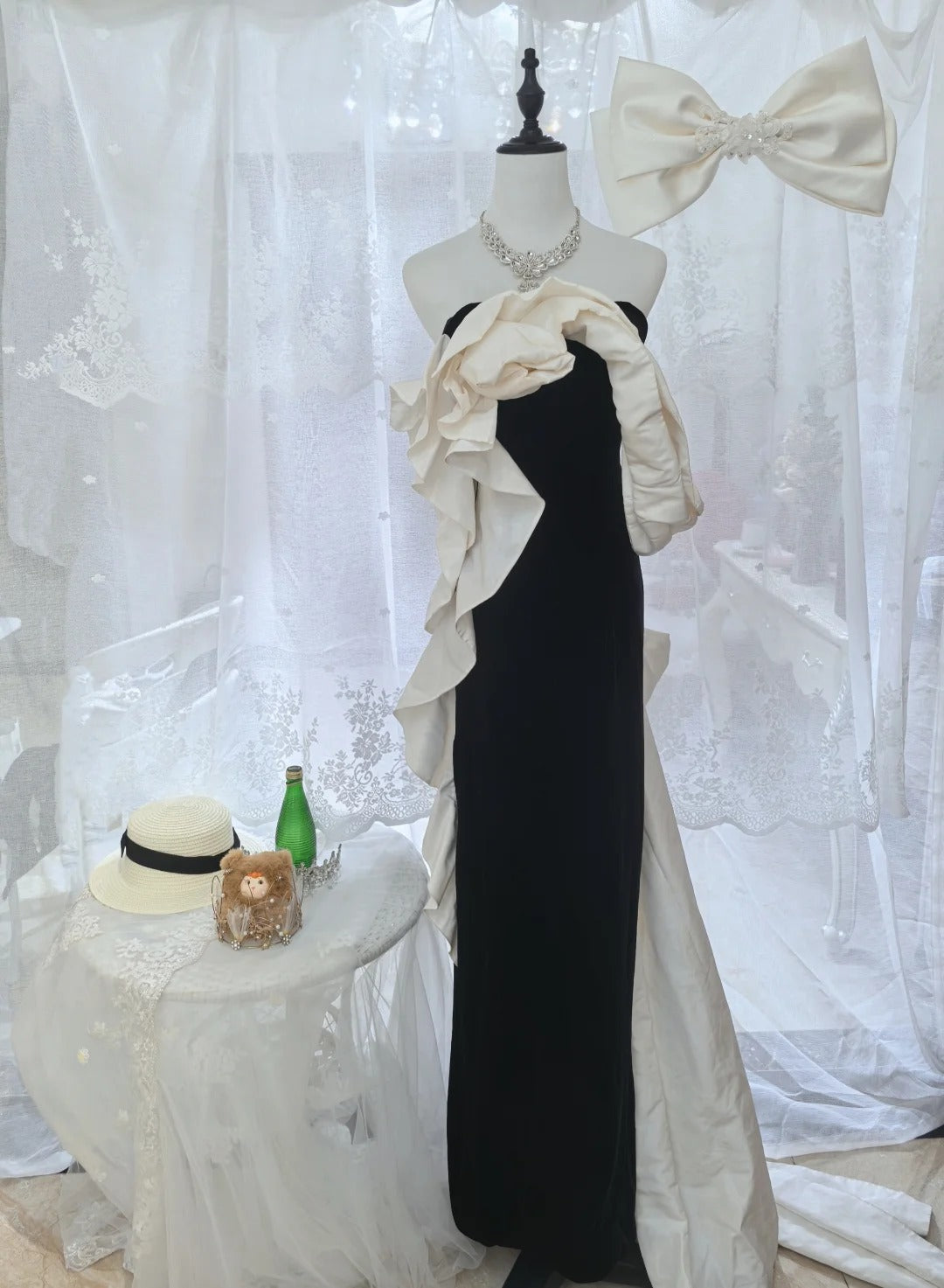 Elegant Black And White Color-Blocked Mermaid Strapless Velvet Satin Long Prom Dress Evening Dress Secondary image