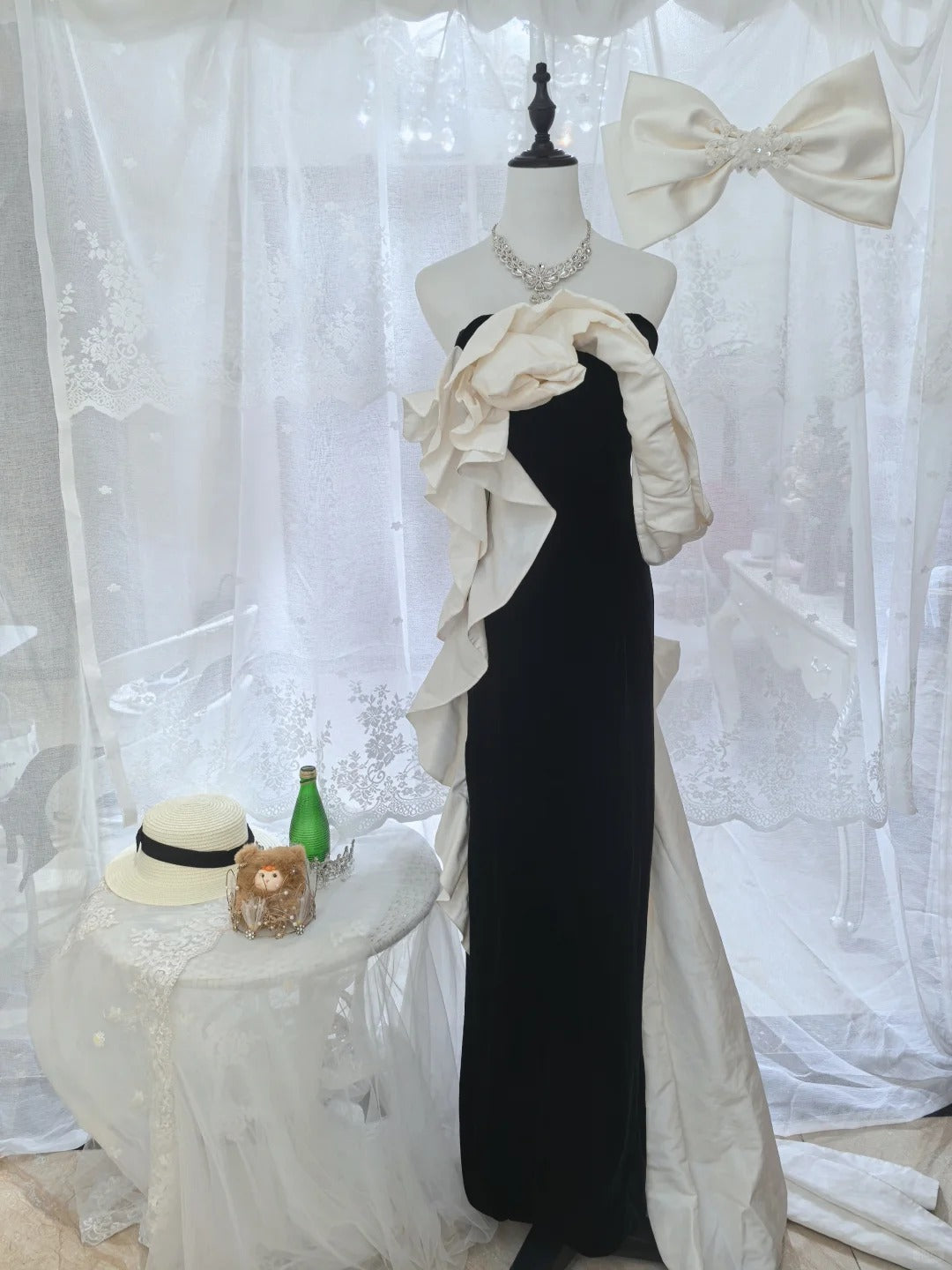 Elegant Black And White Color-Blocked Mermaid Strapless Velvet Satin Long Prom Dress Evening Dress