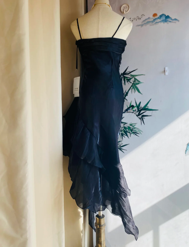 Elegant Black Irregular Pleated Halter Satin Prom Dress Evening Dress