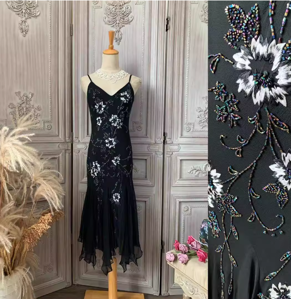 Elegant Black Mermaid Spaghetti Strap V-Neck Beaded Chiffon Long Prom Dress Evening Dress Secondary image