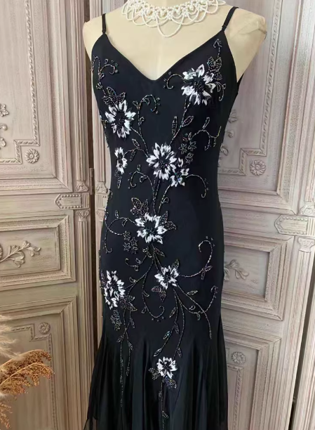 Elegant Black Mermaid Spaghetti Strap V-Neck Beaded Chiffon Long Prom Dress Evening Dress