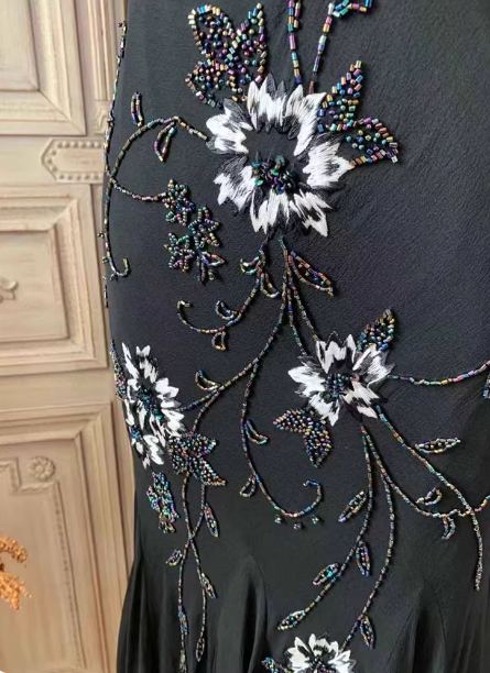 Elegant Black Mermaid Spaghetti Strap V-Neck Beaded Chiffon Long Prom Dress Evening Dress