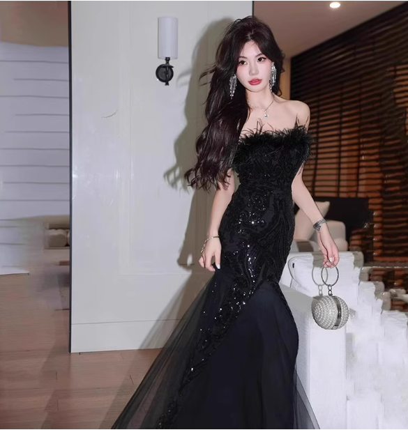 Elegant Black Mermaid Strapless Feather Sequined Tulle Prom Dress Evening Dress