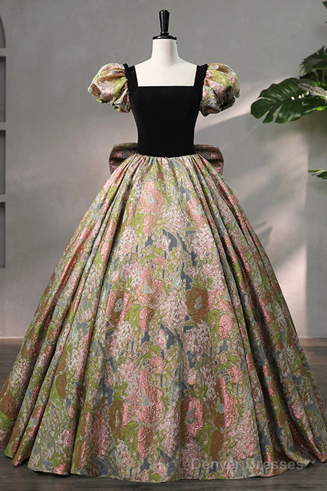 Elegant Black Puffy Short Sleeve Floor Length Prom Dress, A-Line Floral Pattern Evening Dress Main image