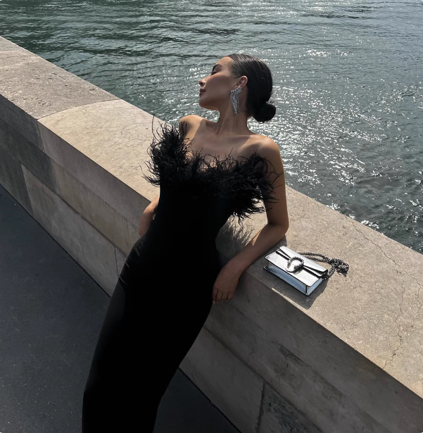 Elegant Black Strapless Feather Satin Bodycon Long Prom Dress Evening Dress Secondary image