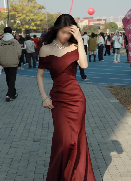 Elegant Burgundy Mermaid Off-The-Shoulder Satin Long Prom Dress Evening Dress Main image