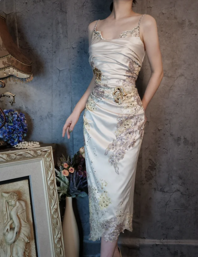 Elegant Champagne Fitted Spaghetti Strap Beaded Embroidered Satin Prom Dress Evening Dress Main image