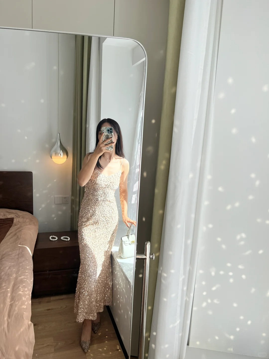 Elegant Champagne Gold Mermaid Halter V-Neck Sequined Long Prom Dress Evening Dress Secondary image