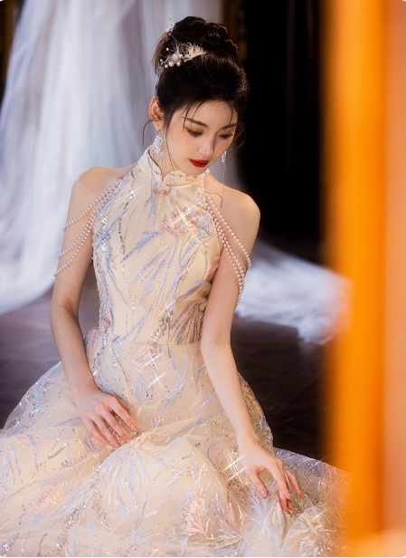 Elegant Cream Apricot A-Line Halter Neck Sequin Embroidered Pearl Fringe Tulle Long Prom Dress Evening Dress